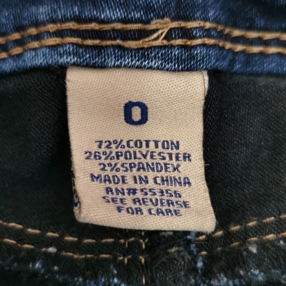 𝅺Bermuda Length Stretch Denim Shorts 0 - Picture 5 of 5